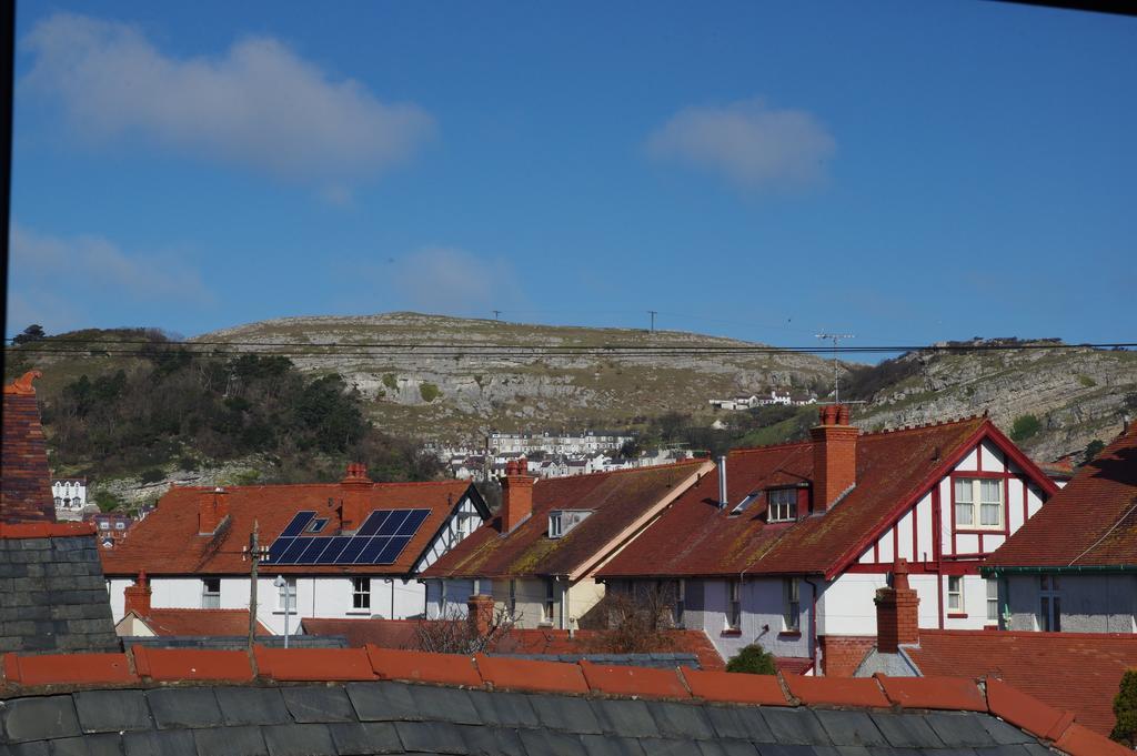 Seren Villa Llandudno Room photo
